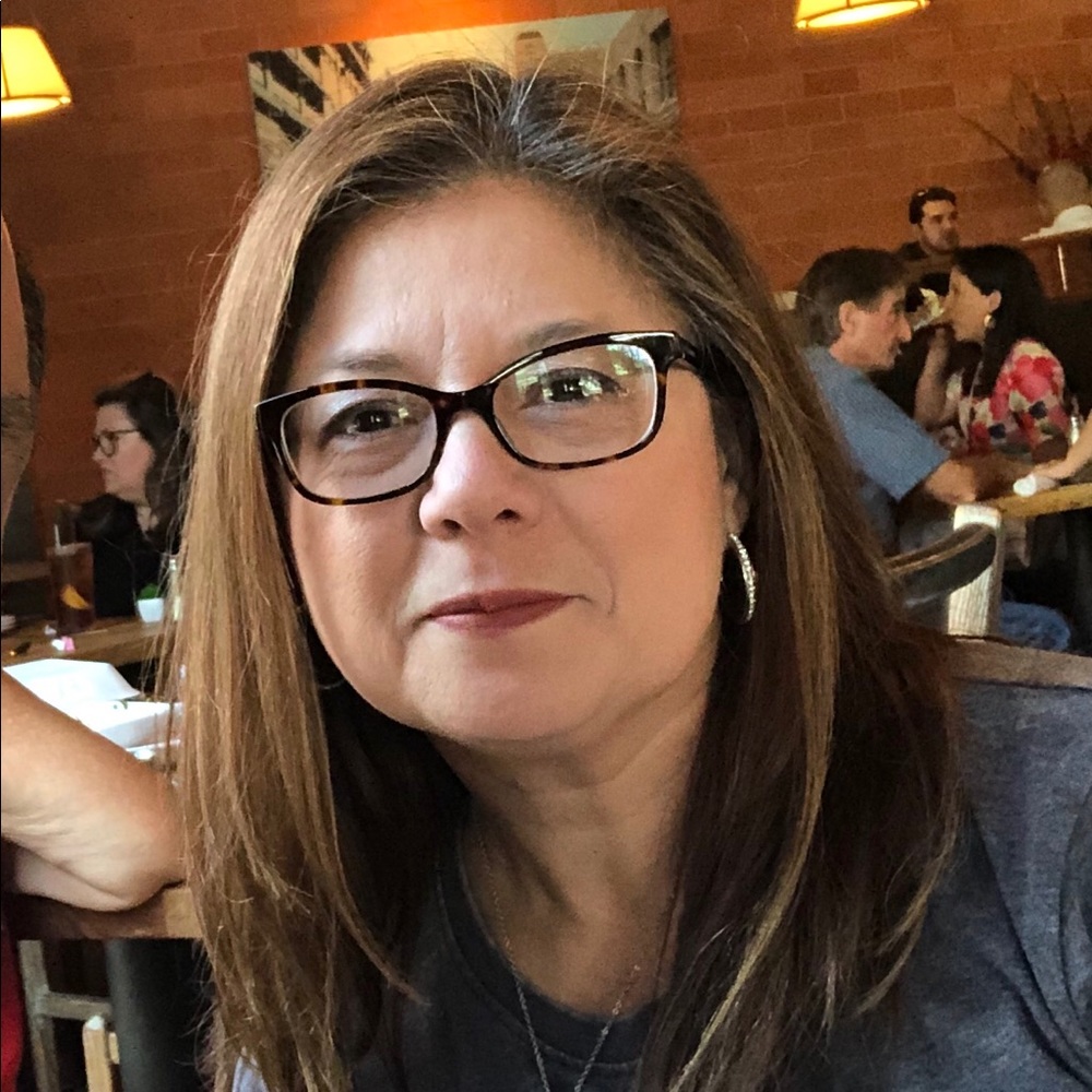 Meet your Posher, Ofelia